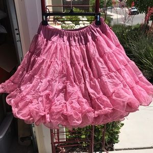 Vintage petticoat. Mid length. Pinup